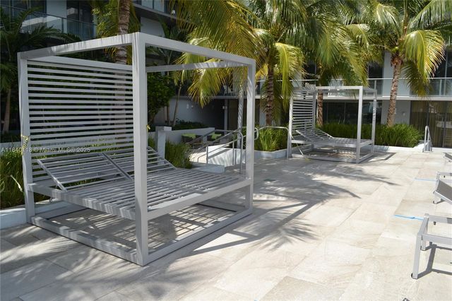 2960 NE 207th St 1204, Aventura, FL 33180