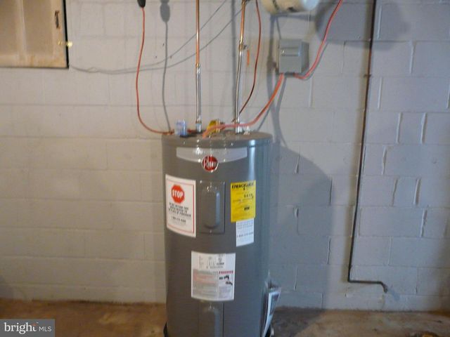 1009 FUSELAGE AVE, Middle River, MD 21220