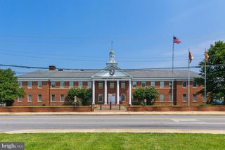 101 Carols Pl Apt 24, La Plata, MD 20646