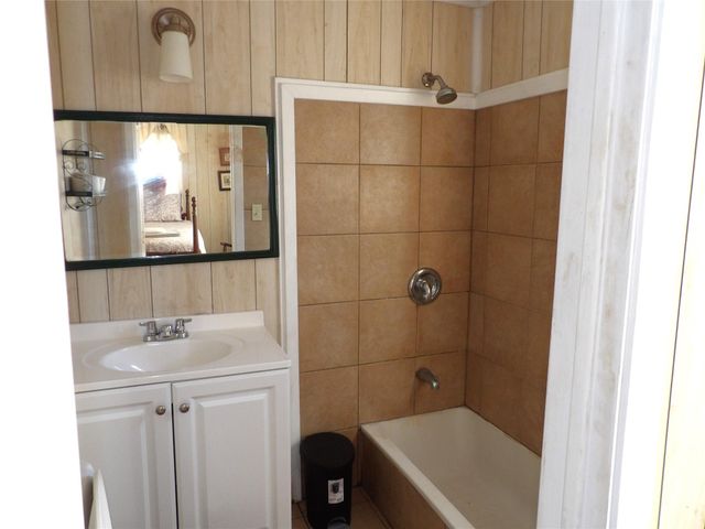 8701 E State Highway 7, Crockett, TX 75835