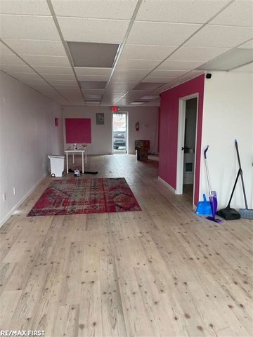 8312 12 MILE Road, Warren, MI 48093