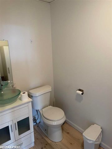 8312 12 MILE Road, Warren, MI 48093