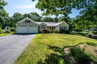 51 Falling Leaf Lane, Osterville, MA 02655