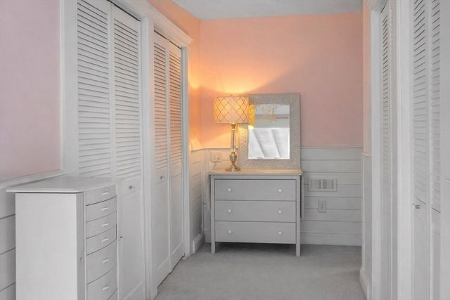 28 E St, Hull, MA 02045