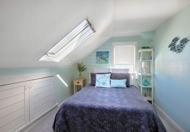 28 E St, Hull, MA 02045