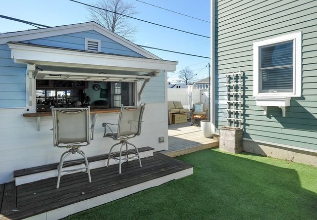 28 E St, Hull, MA 02045