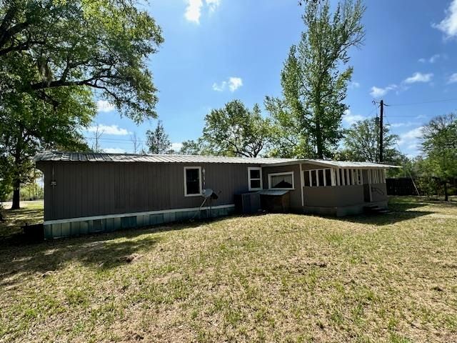 16437 NW County Road 12, Bristol, FL 32321