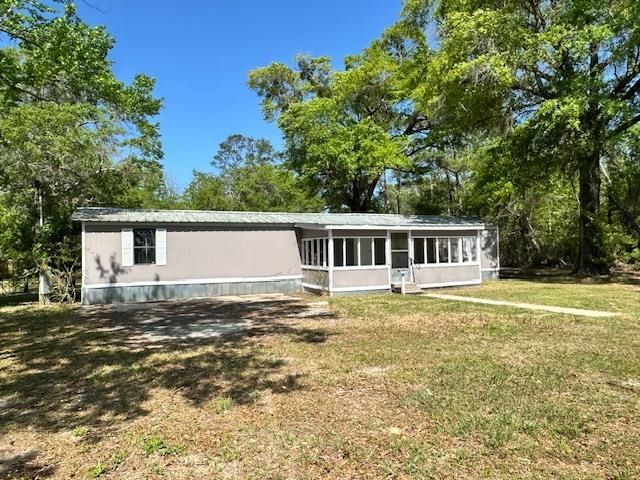 16437 NW County Road 12, Bristol, FL 32321