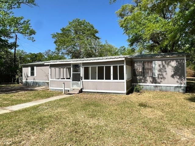 16437 NW County Road 12, Bristol, FL 32321