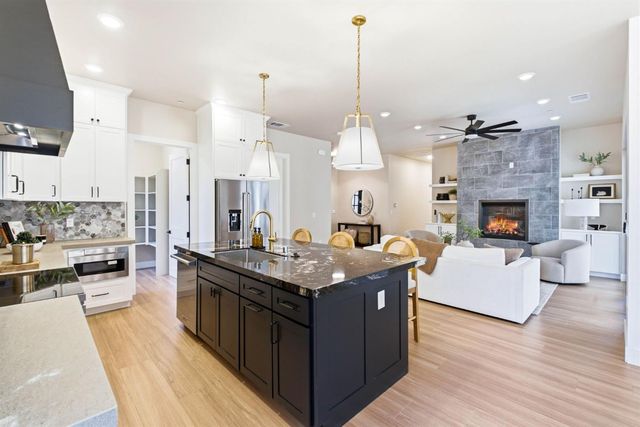 3284 Oxford Rd, Cameron Park, CA 95682