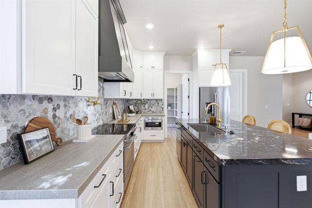 3284 Oxford Rd, Cameron Park, CA 95682