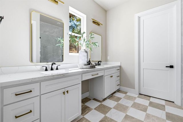 3284 Oxford Rd, Cameron Park, CA 95682
