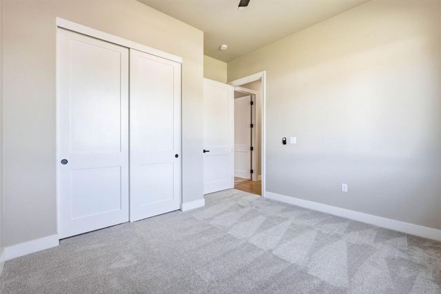 3284 Oxford Rd, Cameron Park, CA 95682