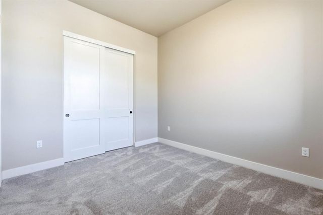 3284 Oxford Rd, Cameron Park, CA 95682