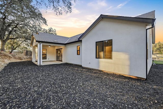 3284 Oxford Rd, Cameron Park, CA 95682