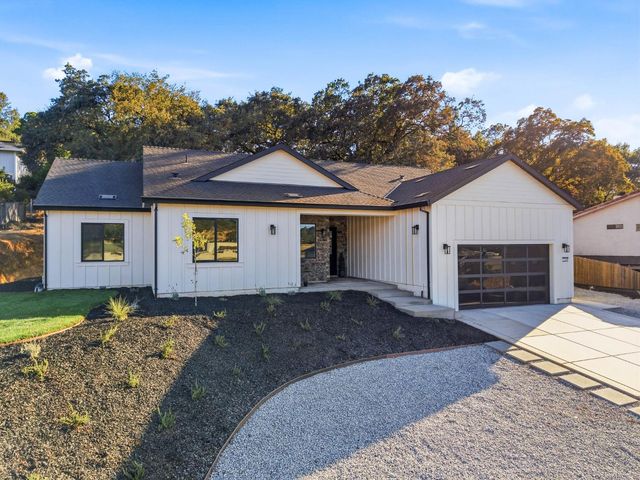 3284 Oxford Rd, Cameron Park, CA 95682