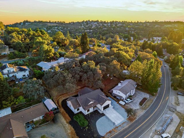 3284 Oxford Rd, Cameron Park, CA 95682