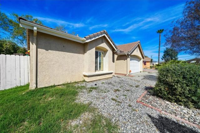 717 Balsam Way, Hemet, CA 92545