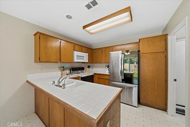 717 Balsam Way, Hemet, CA 92545