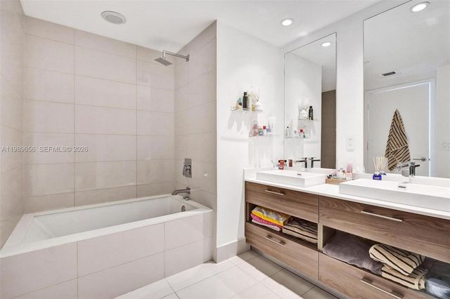 1300 S Miami Ave 2503, Miami, FL 33130