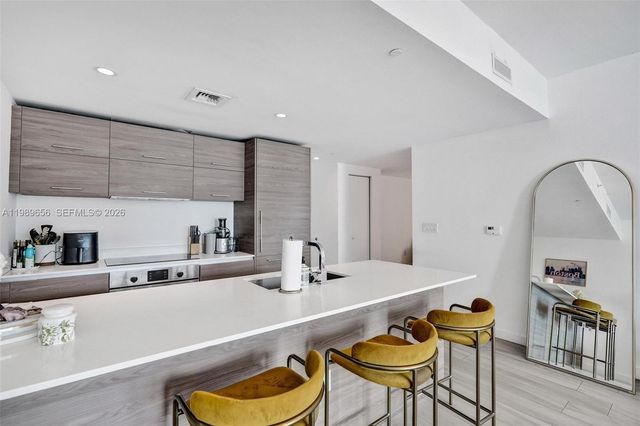 1300 S Miami Ave 2503, Miami, FL 33130