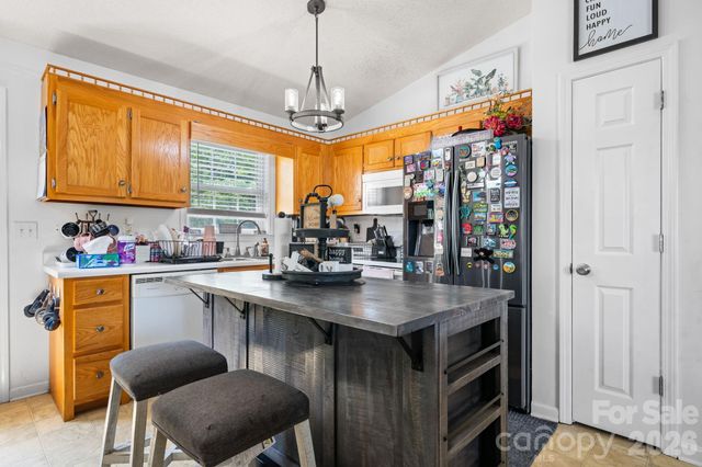 900 Pine Mountain Road, Hudson, NC 28638