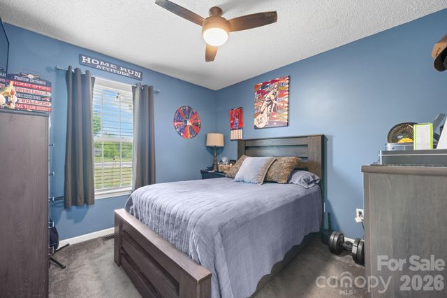 900 Pine Mountain Road, Hudson, NC 28638