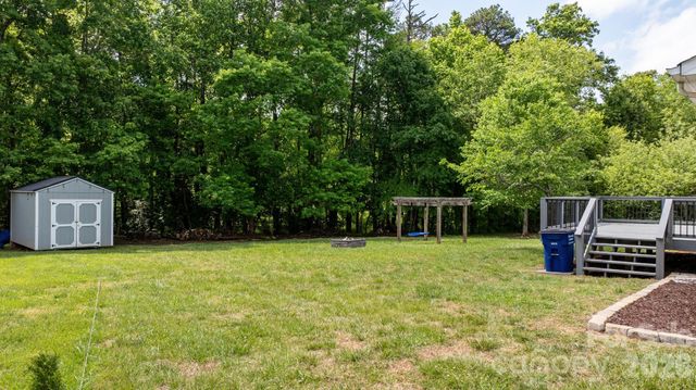 900 Pine Mountain Road, Hudson, NC 28638