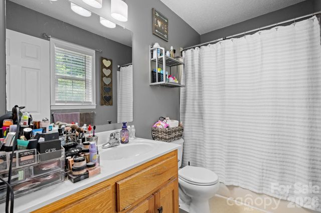 900 Pine Mountain Road, Hudson, NC 28638