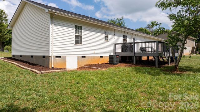 900 Pine Mountain Road, Hudson, NC 28638