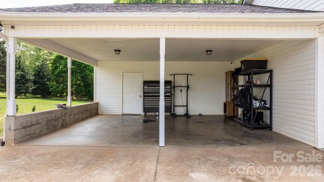 900 Pine Mountain Road, Hudson, NC 28638