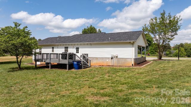 900 Pine Mountain Road, Hudson, NC 28638