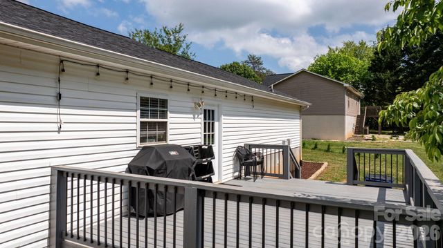 900 Pine Mountain Road, Hudson, NC 28638