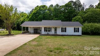 900 Pine Mountain Road, Hudson, NC 28638