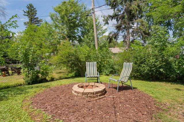 2245 Beam Avenue, Maplewood, MN 55109