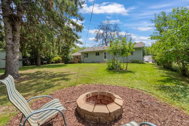 2245 Beam Avenue, Maplewood, MN 55109