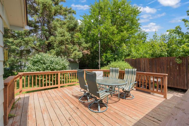 2245 Beam Avenue, Maplewood, MN 55109