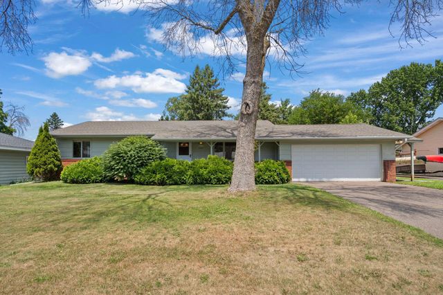 2245 Beam Avenue, Maplewood, MN 55109