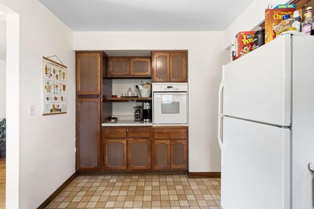 2245 Beam Avenue, Maplewood, MN 55109