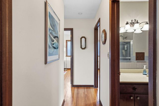 2245 Beam Avenue, Maplewood, MN 55109
