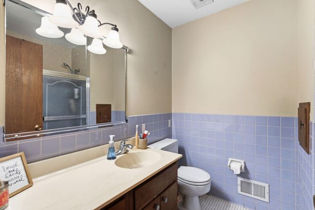 2245 Beam Avenue, Maplewood, MN 55109