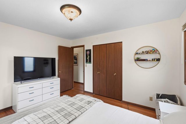 2245 Beam Avenue, Maplewood, MN 55109