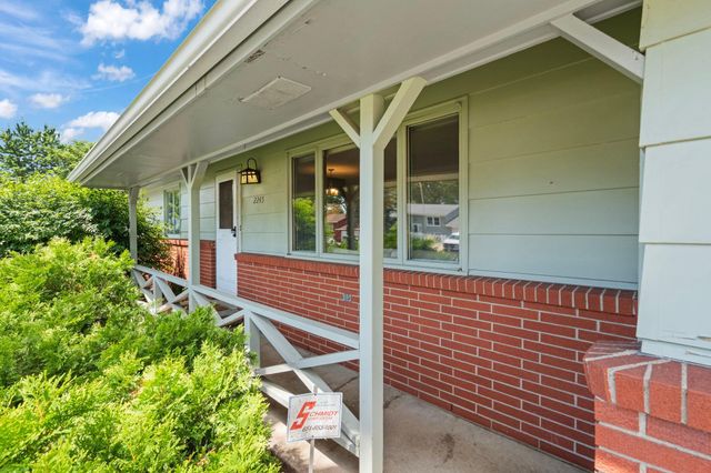 2245 Beam Avenue, Maplewood, MN 55109