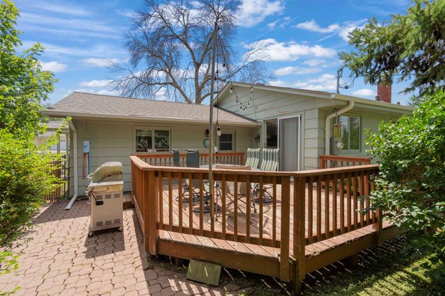2245 Beam Avenue, Maplewood, MN 55109