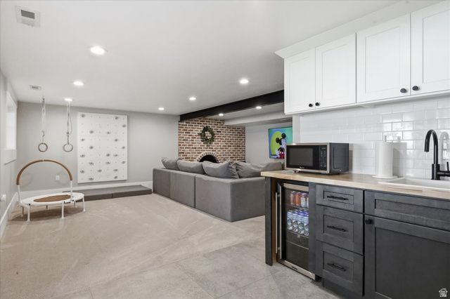 3661 E SPRUCE DR, Salt Lake City, UT 84124