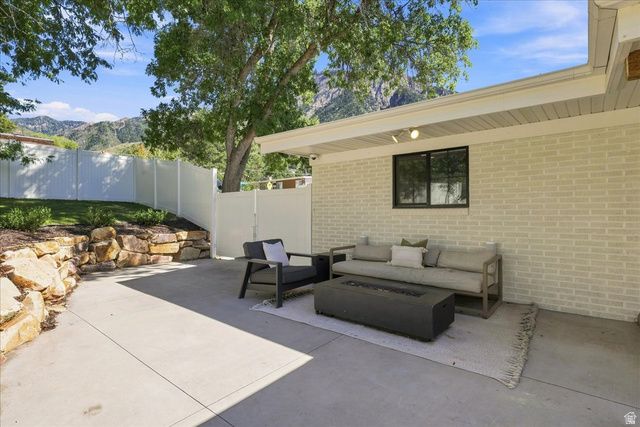 3661 E SPRUCE DR, Salt Lake City, UT 84124