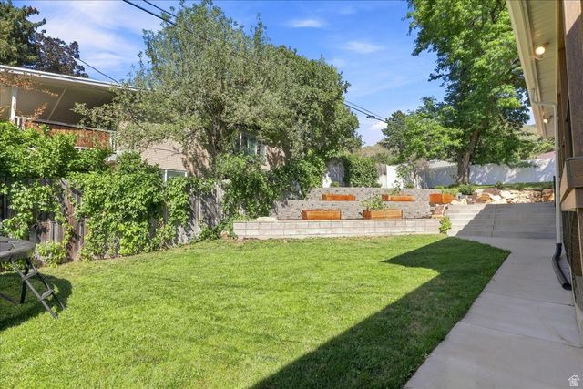 3661 E SPRUCE DR, Salt Lake City, UT 84124