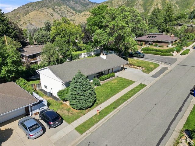 3661 E SPRUCE DR, Salt Lake City, UT 84124