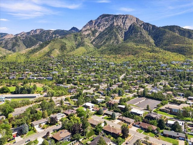 3661 E SPRUCE DR, Salt Lake City, UT 84124