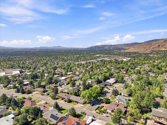 3661 E SPRUCE DR, Salt Lake City, UT 84124